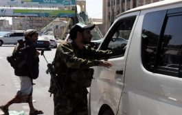 مليشيات الحوثي تعتقل عشرات المسافرين الى السعودية