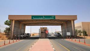 وزارة الداخلية توجه بتخصيص ممرات وكنترات خاصة بالمعتمرين عبر منفذ الوديعة