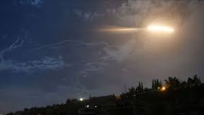 انفجار صاروخ سوري مضاد للطائرات فوق منطقة باسرائيل