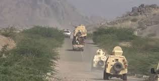 مع تقدم القوات المشتركة نحو إب مليشيا الحوثي تفجر عدد من العبارات 