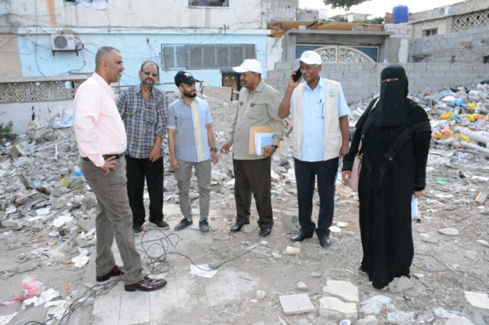 سلطة صيرة تسلم مواقع مشاريع خدمية للجهات المنفذة