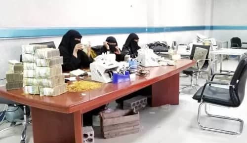 الشرعبي : مافيا الشرعية هم السبب في انهيار الريال اليمني