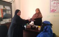 اللجنة الوطنية للمرأة بابين تكرم مدير عام الادارة العامة لتنمية المرأة بالمحافظة