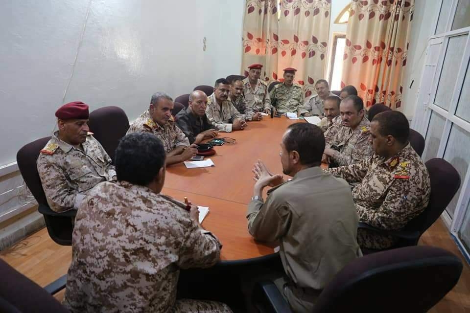 منازل المواطنين.. غنائم حرب لمحور تعز الإخواني