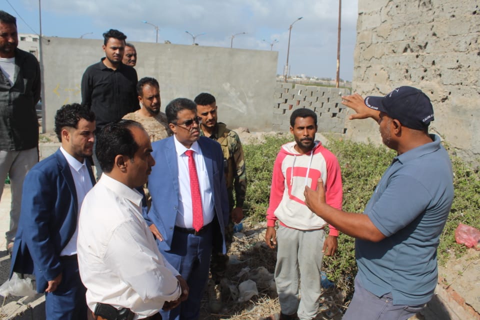 الشاذلي والزهري يفتتحان عدد من المشاريع الخدمية بخورمكسر