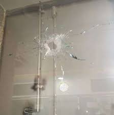 مجهولون يطلقون النار على محلات الصرافة في الحبيلين