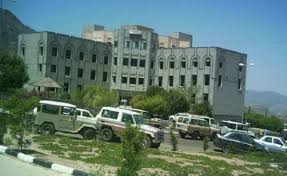 جامعة تعز تنظم لجامعة عدن وتعلن الإضراب الشامل