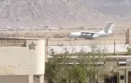 التحالف يواصل الجسر الجوي إلى مطار عتق