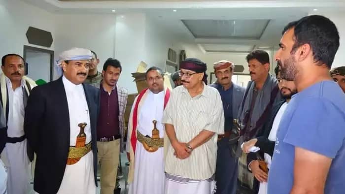 محافظ شبوة يثمن الاستجابة الإماراتية العاجلة بإقامة مستشفى ميداني في عتق