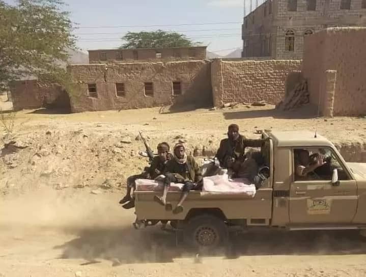 العمالقة تحكم السيطرة على مدينة النقوب بعد معارك ضارية مع الحوثيين