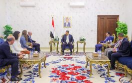 رئيس الوزراء يستقبل في عدن السفير البريطاني لدى اليمن