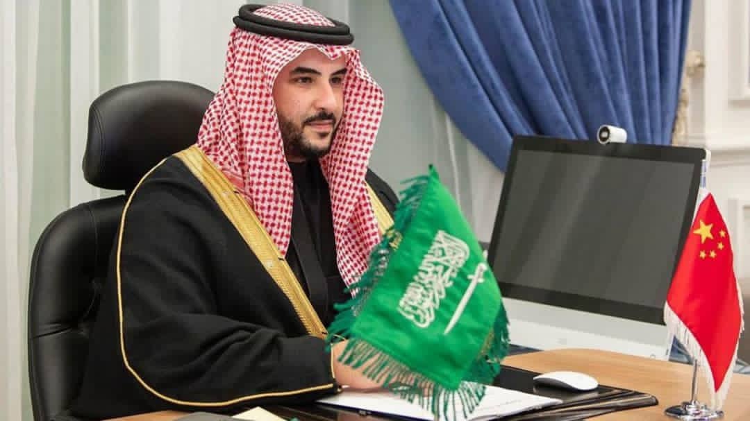 خالد بن سلمان يبحث مع وزير دفاع الصين التعاون العسكري