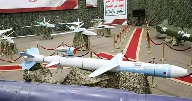تقرير أممي يكشف تورط شركة عمانية في تسهيل تهريب الأسلحة إلى الحوثيين