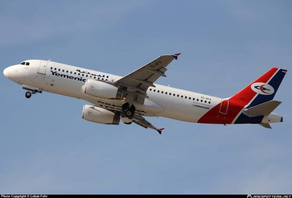 طيار يمني يعود بالطائرة إلى عدن بعد ساعة من الاقلاع 