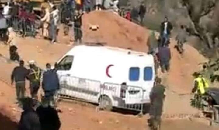 اخر مستجدات الطفل ريان وقرب خروجه من الجب ..وانتشار أمني واسع