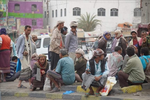 اليمن .. عمال اليومية أمام مهمة صعبة لدرء الجوع