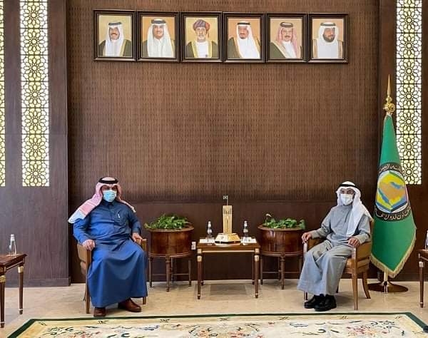الحجرف يدعو الحكومة والانتقالي إلى استكمال تنفيذ اتفاق الرياض