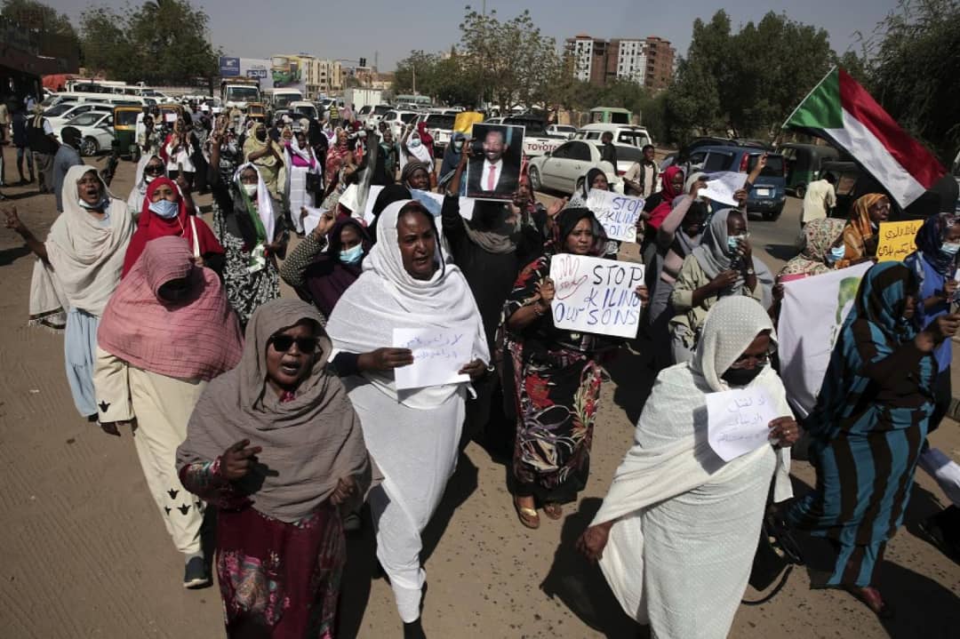 جدل شعبي ورسمي بشأن المتسبب في قتل المتظاهرين في السودان؟