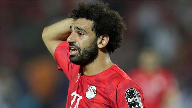 نجم عالمي يصف عدم تسديد محمد صلاح لركلة ترجيح أمام السنغال بـ” الجنون”