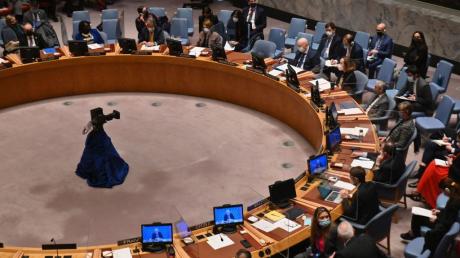 الإمارات دبلوماسية ناجحة ومواقف مرنة في مجلس الأمن
