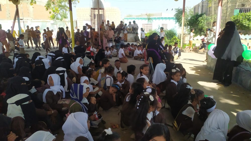 بدعم ارضية مشتركة اتحاد نساء اليمن فرع لحج يحتفي باليوم العالمي للمرأة بأحد مدارس تبن 