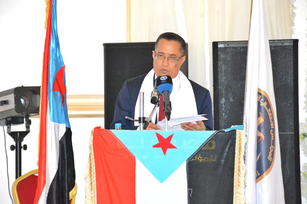 دون انتقائية .. الخبجي :  نمد يدنا للتفاوض لاستكمال بنود اتفاق الرياض