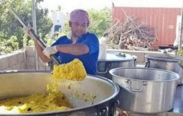 مؤسسة خليفة الإنسانية توزع وجبات جاهزة على الصائمين في سقطرى