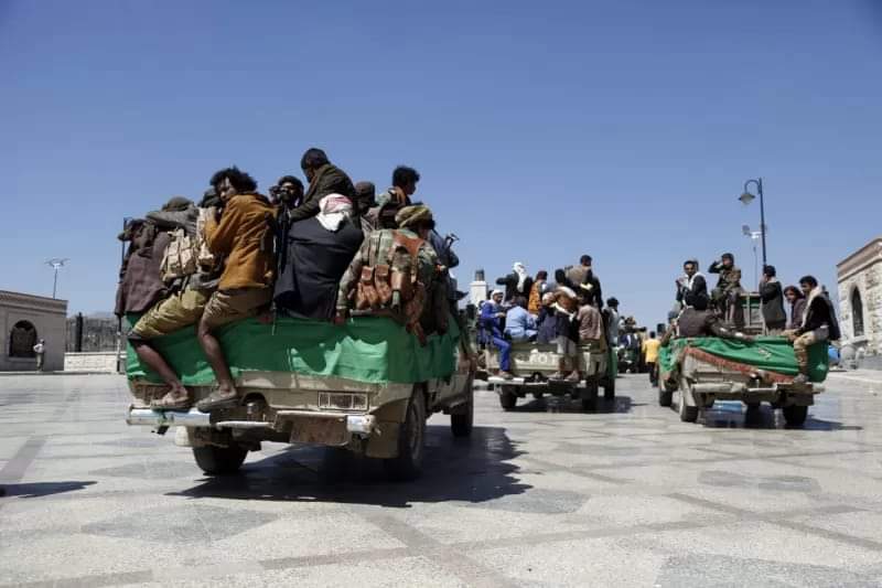مليشيا الحوثي تدفع بتعزيزات إضافية إلى عدة جبهات قتالية