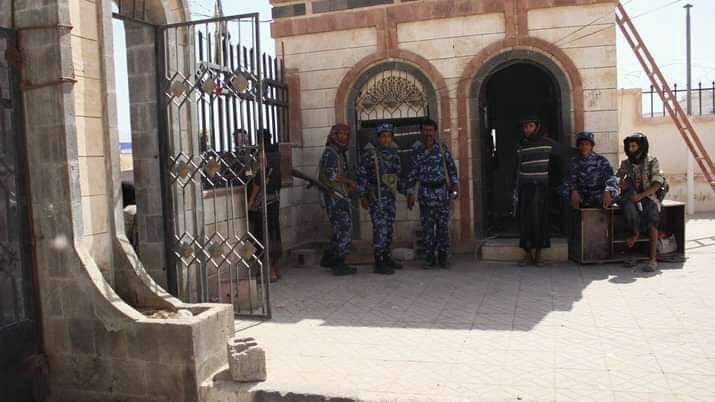 جنود أمن المنشآت في شبوة يشكون من استقطاعات مالية كبيرة طالت مرتباتهم