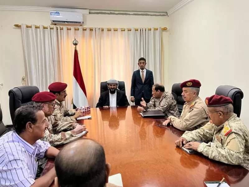 نائب رئيس مجلس القيادة الرئاسي أبو زرعة يكشف عن خطة لهيكلة ودمج الوحدات العسكرية