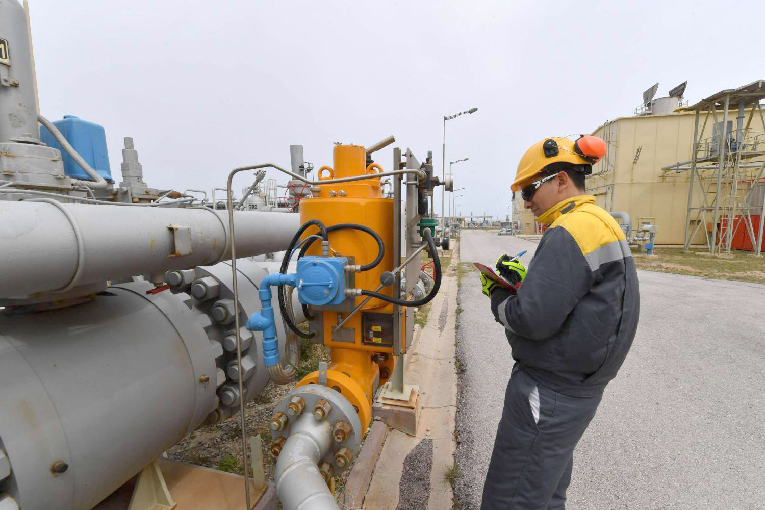 الغاز يعيد تشكيل العلاقة بين شمال أفريقيا وأوروبا