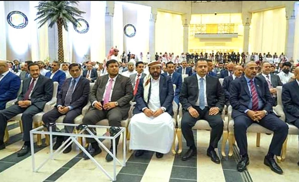 تستهدف الحقائب السيادية .. ترتيبات لعودة قيادات الدولة الى عدن ومشاورات لتعديل حكومي