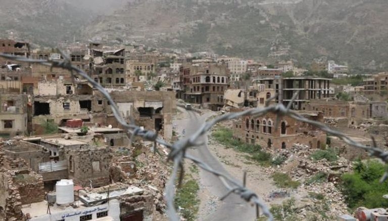 صحيفة إماراتية تكشف عن ترتيبات لفتح طريق الحديدة - تعز