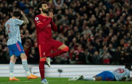 صلاح يتألق ويقود ليفربول إلى الصدارة بفوز عريض على مانشستر يونايتد (فيديو)