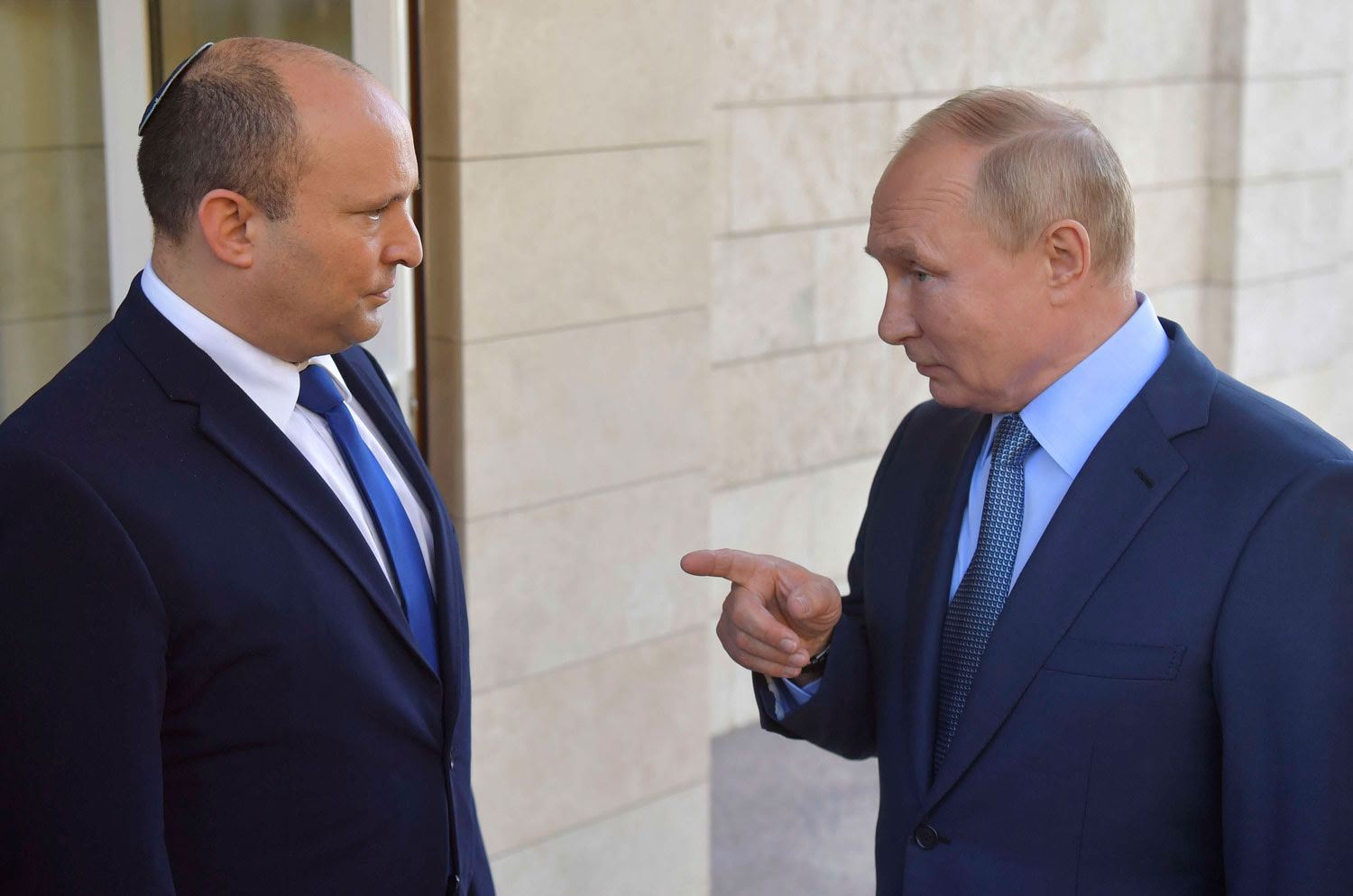 كيف تتجنب دول الخليج تغير المزاج في علاقة روسيا بإسرائيل