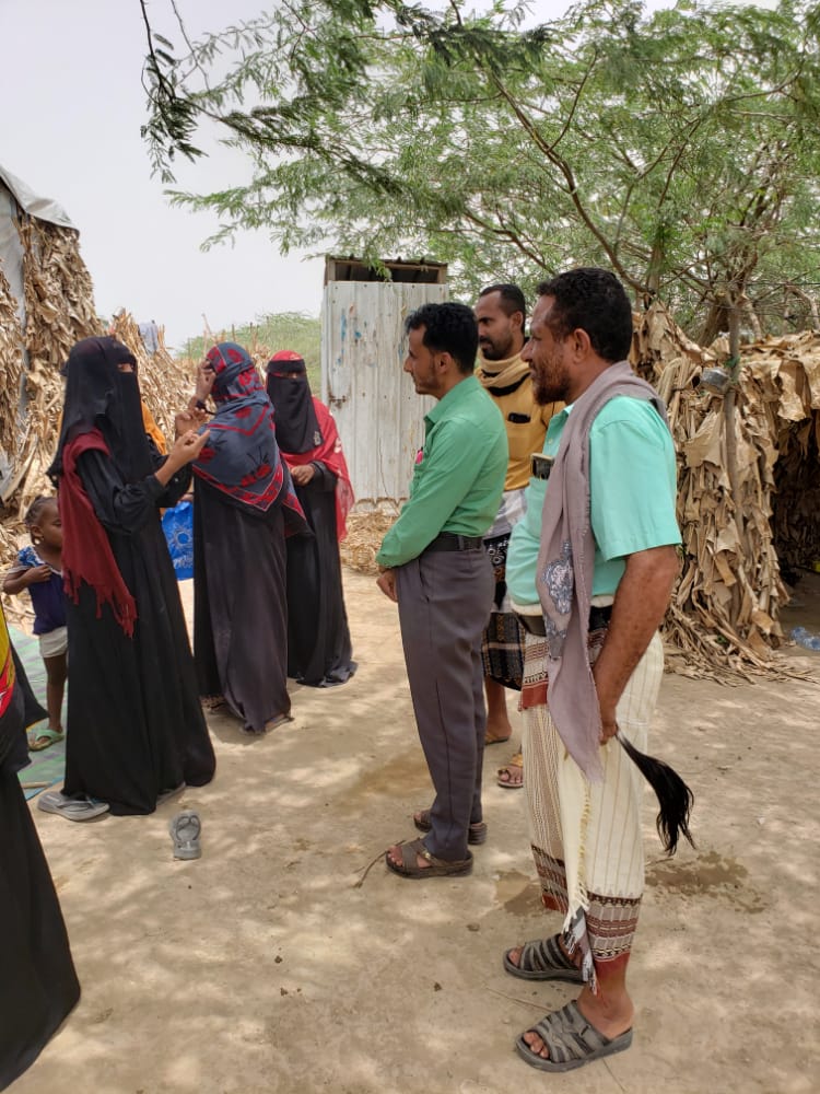 أبين: مدير الوحدة التنفيذية للنازحين يوجه برصد النازحين المغادرين واسقاطهم من كشوفات النازحين