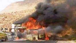 حريق يتسبب بوفاة ١٠ أشخاص داخل حافلة ركاب في تعز