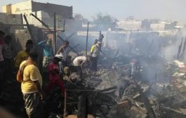 حريق يلتهم مستودع للمواد غذائية في الشيخ عثمان