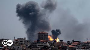 إسرائيل تقصف قطاع غزة