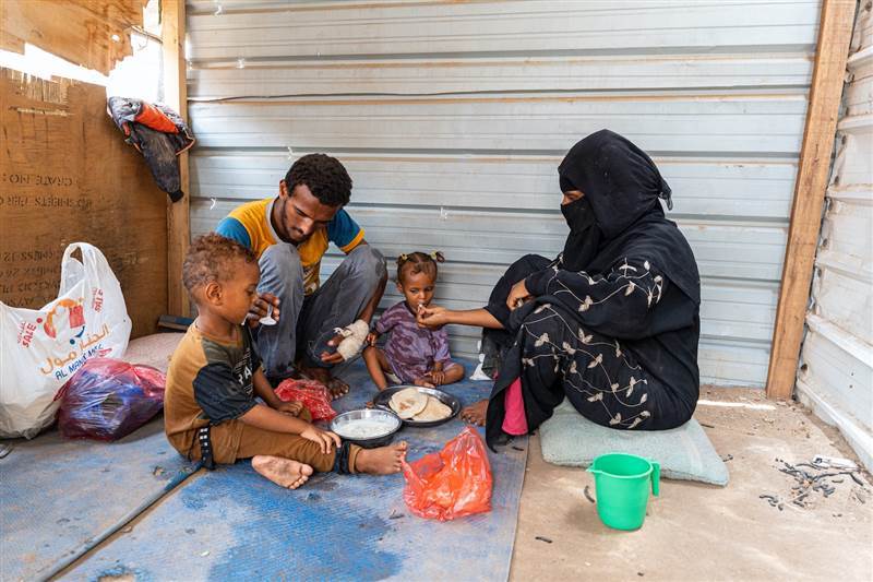 تهاوي المساعدات تدفع ملايين اليمنيين إلى طوابير الجوع والفقر