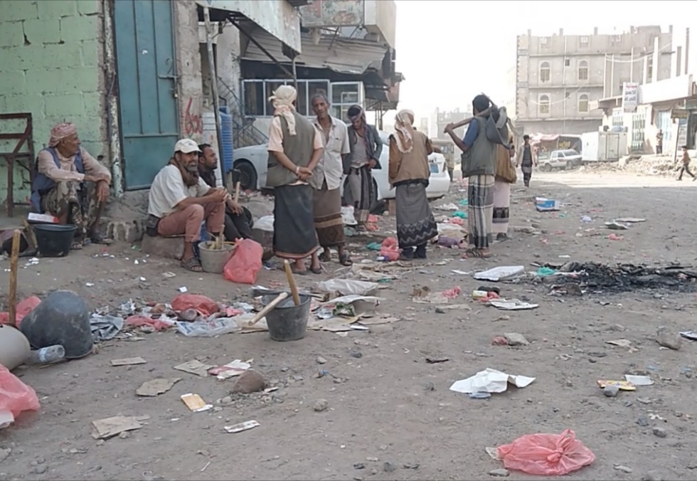 عمال البناء في قعطبة من الازدهار الى رصيف البطالة