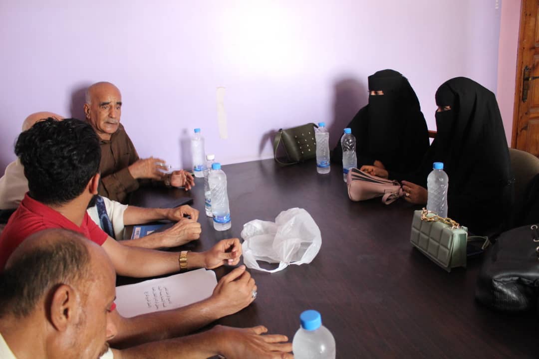 منظمة أرضية مشتركة تعقد لقاء بأعضاء اللجنة المجتمعية لحل النزاع بمديرية تبن