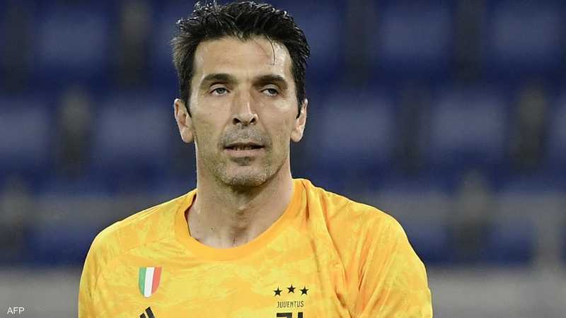 بوفون: أتمنى أن يلعب 