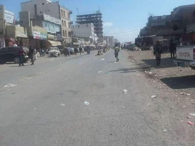 جماعة الحوثي تختطف عاملين بمحطة وقود في الضالع