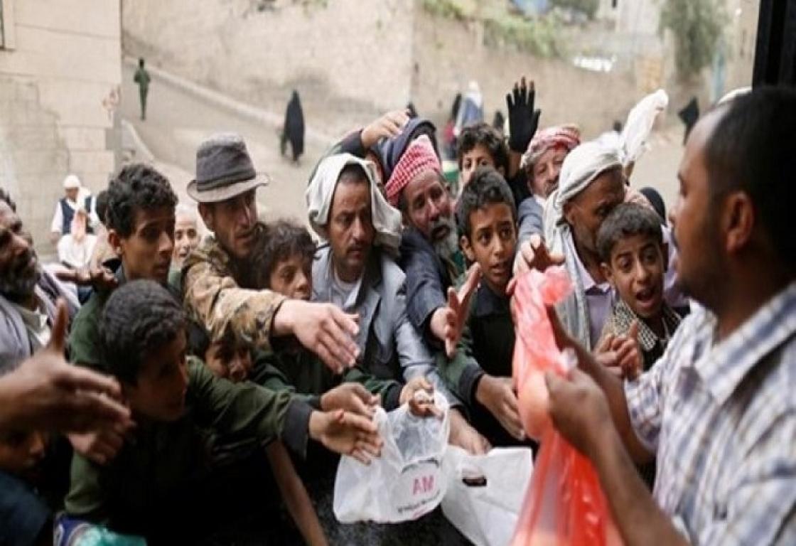 ميليشيا الحوثي تشهر سلاح الجوع في وجه اليمنيين... ما الجديد؟