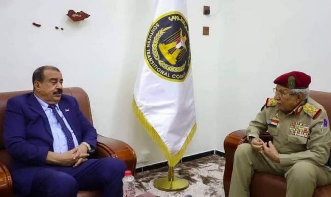 أوضاع العسكريين في المحافظات الجنوبية ..  محور لقاء اللواء بن بريك والفريق الضالعي