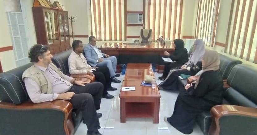 المحامي العام الأول يلتقي أعضاء اللجنة الدولية للصليب الأحمر في عدن 