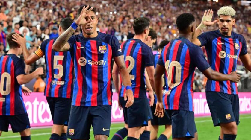 برشلونة يهزم الريال في الكلاسيكو الودي بهدف الوافد الجديد رافينيا
