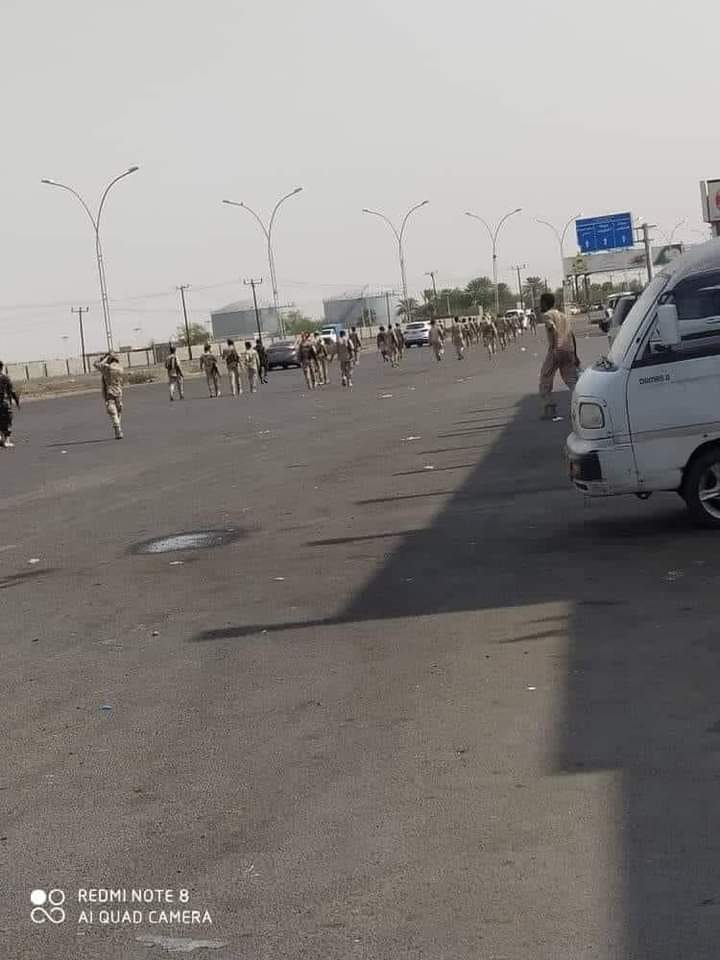 احتجاج لأفراد وضباط اللواء الاول دعم وإسناد في عدن