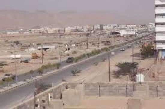 أهالي قرية بمديرية رضوم يناشدون وزير الإتصالات وتقنية المعلومات ومحافظ شبوة 